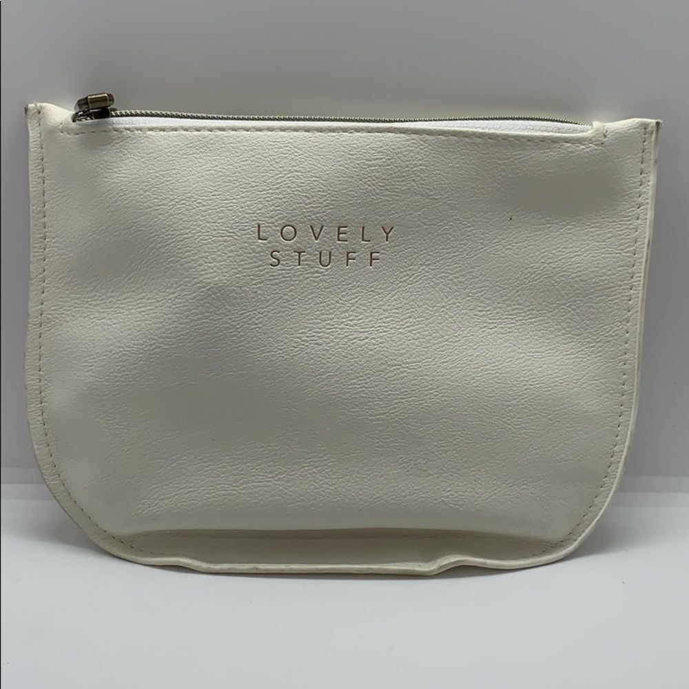 NWOT Lovely Stuff Cream Leather Cosmetic Bag